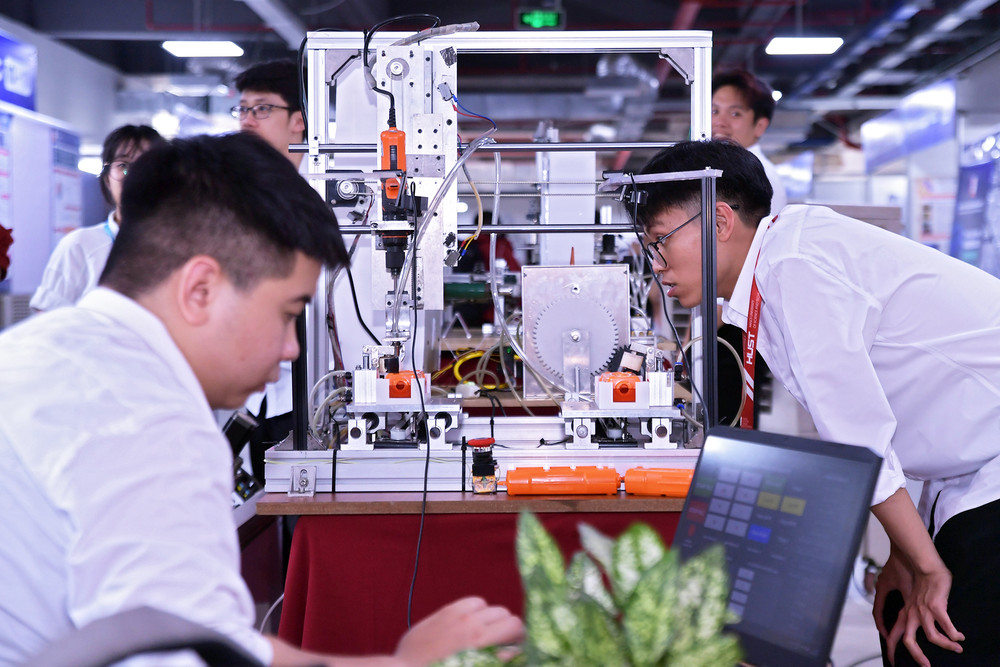 Đây cũng là dịp để sinh viên có cùng đam mê nghiên cứu, sáng tạo ở các trường khác nhau giao lưu, trao đổi kinh nghiệm. Đây cũng là dịp để sinh viên có cùng đam mê nghiên cứu, sáng tạo ở các trường khác nhau giao lưu, trao đổi kinh nghiệm.