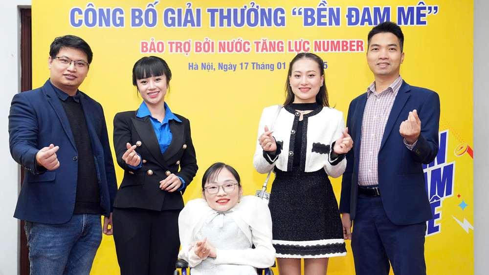 Các Gương mặt trẻ Việt Nam tiêu biểu, triển vọng những năm qua có mặt tại lễ công bố Giải thưởng "Bền đam mê".