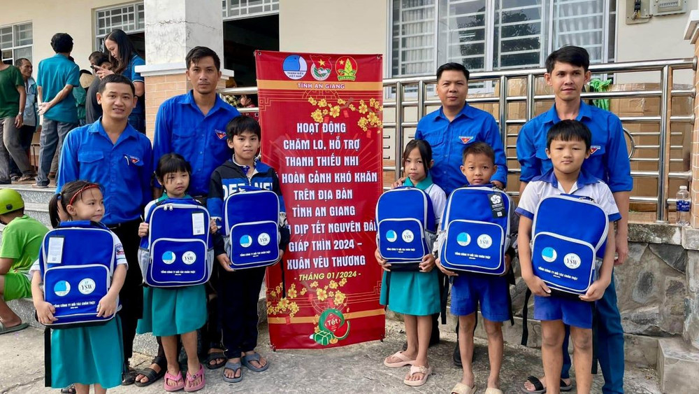 Một hoạt động chăm lo trẻ em của Trung tâm Công tác xã hội Thanh thiếu niên 