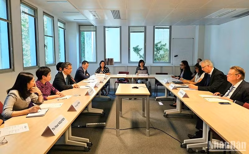 Thứ trưởng Võ Thành Hưng đánh giá cao quan hệ hợp tác hiệu quả giữa Việt Nam và OECD trong nhiều năm qua. (Ảnh: MINH DUY)