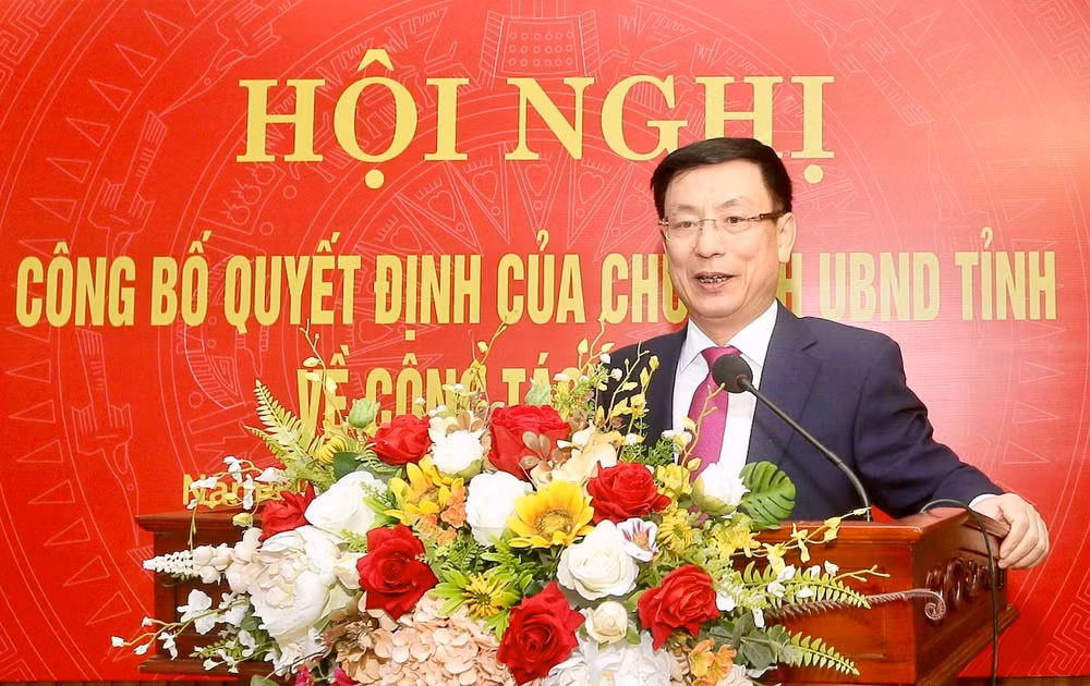 Chủ tịch Ủy ban nhân dân tỉnh Nam Định Phạm Đình Nghị mong muốn các đồng chí nhận nhiệm vụ mới phát huy năng lực, kinh nghiệm công tác, hoàn thành tốt các nhiệm vụ được giao.