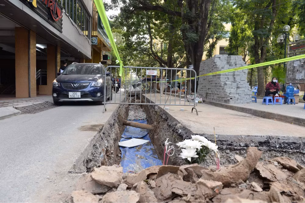 Hà Nội tiếp tục phát hiện thêm hơn 250 bộ tiểu sành, hài cốt tại phố Tây Sơn