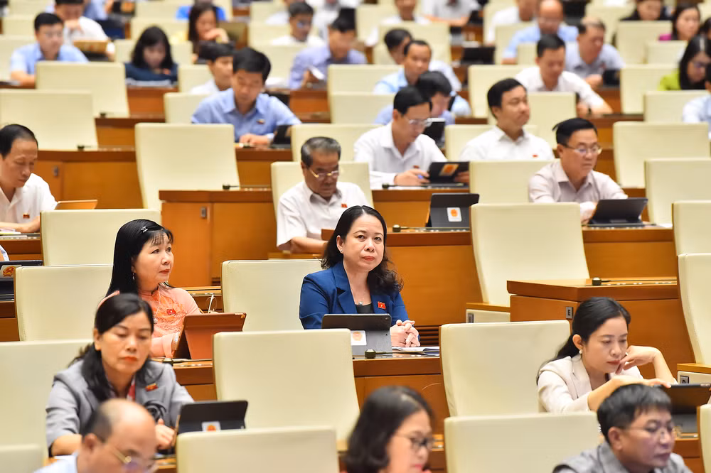 Quang cảnh phiên họp chiều 23/10. (Ảnh: THỦY NGUYÊN)