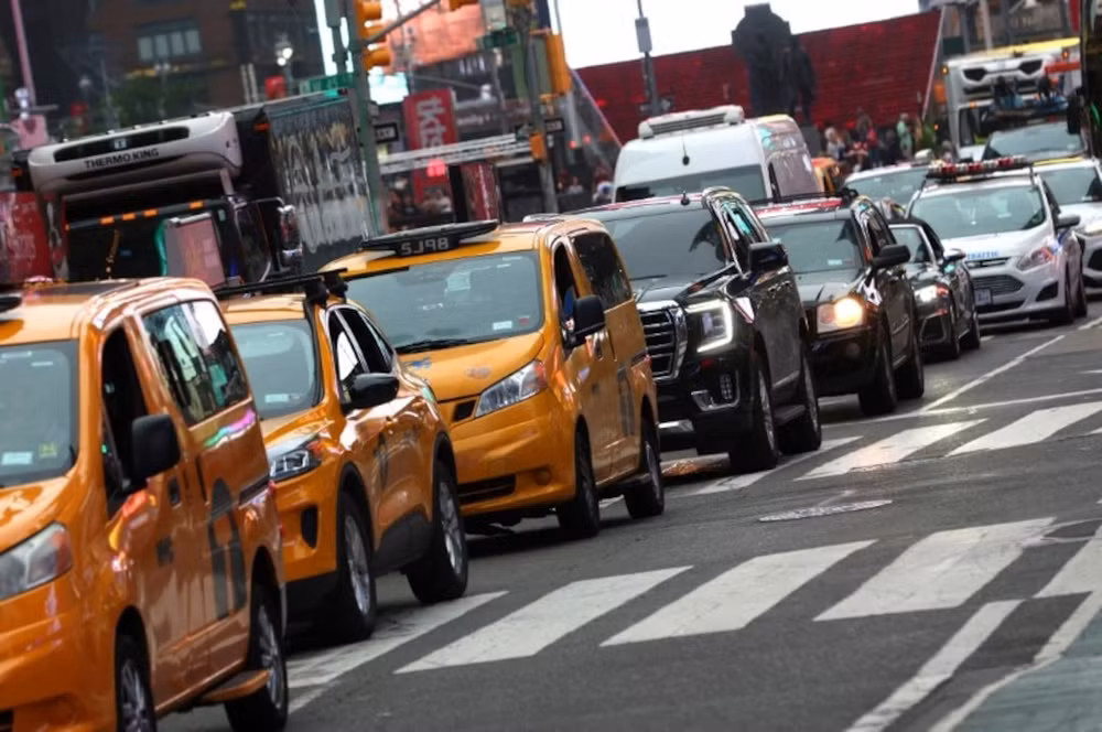 Thành phố New York (Mỹ) dự kiến tiến hành thu phí giảm tắc nghẽn với hầu hết các phương tiện đi vào trung tâm và khu vực phía nam Manhattan. Đây sẽ là khoản phí tắc nghẽn đầu tiên của Mỹ nếu được thông qua. (Ảnh: Reuters)