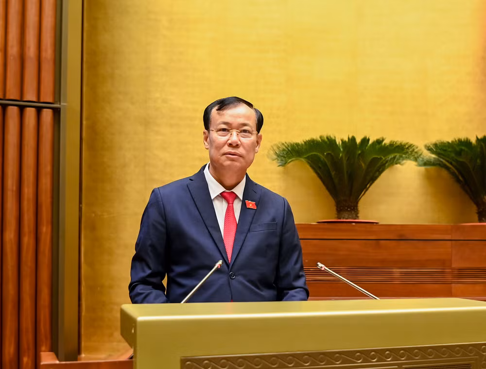 Chủ nhiệm Ủy ban Quốc phòng và An ninh Lê Tấn Tới.