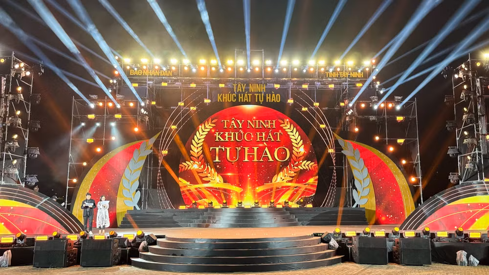 Lễ tổng duyệt chương trình nghệ thuật Tây Ninh - Khúc hát tự hào tối 29/3.