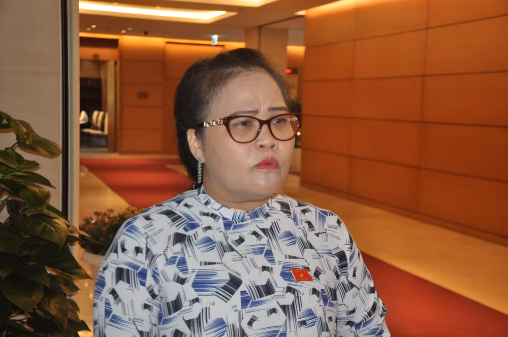 Đại biểu Nguyễn Thị Sửu trao đổi với phóng viên liên quan đến vụ việc đau lòng tại Thái Bình.