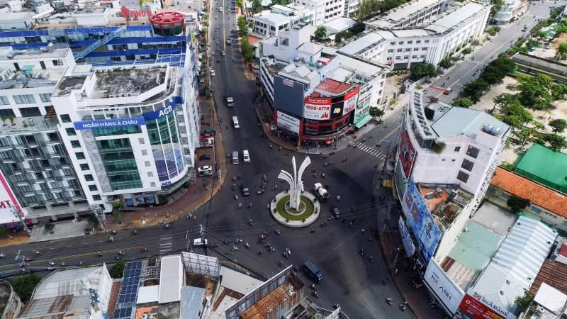 Nội ô Long Xuyên giảm xe lớn qua lại khi tuyến tránh Long Xuyên đưa vào sử dụng.