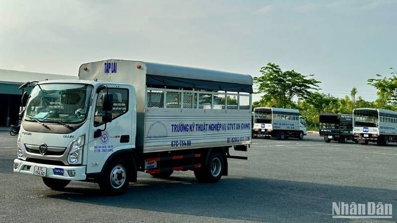 Hoạt động dạy lái xe ô tô tải tại trung tâm
