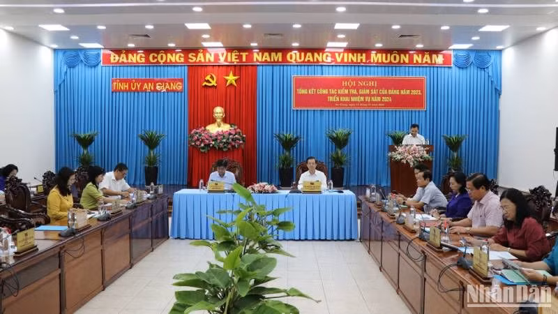 Quang cảnh hội nghị.