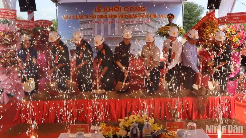 Lễ khởi công xây dựng Bệnh viện Quân dân y tỉnh.