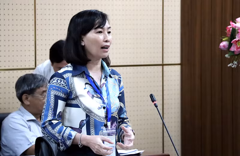 Giám đốc Sở Giáo dục và Đào tạo tỉnh Đồng Nai Trương Thị Kim Huệ phát biểu tại buổi làm việc.