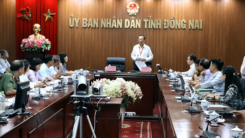 Thứ trưởng Phạm Ngọc Thưởng phát biểu kết luận buổi kiểm tra tại Ủy ban nhân dân tỉnh Đồng Nai.