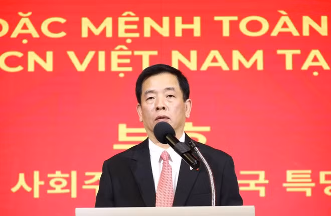 Đại sứ Vũ Hồ phát biểu chào mừng Xuân Quê hương 2025 tại Hàn Quốc. (Ảnh: Đức Thắng/TTXVN)