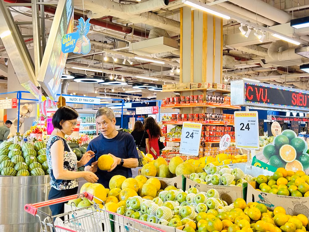 Bán lẻ hiện đại như siêu thị, đại siêu thị đang ngày càng được người tiêu dùng quan tâm.