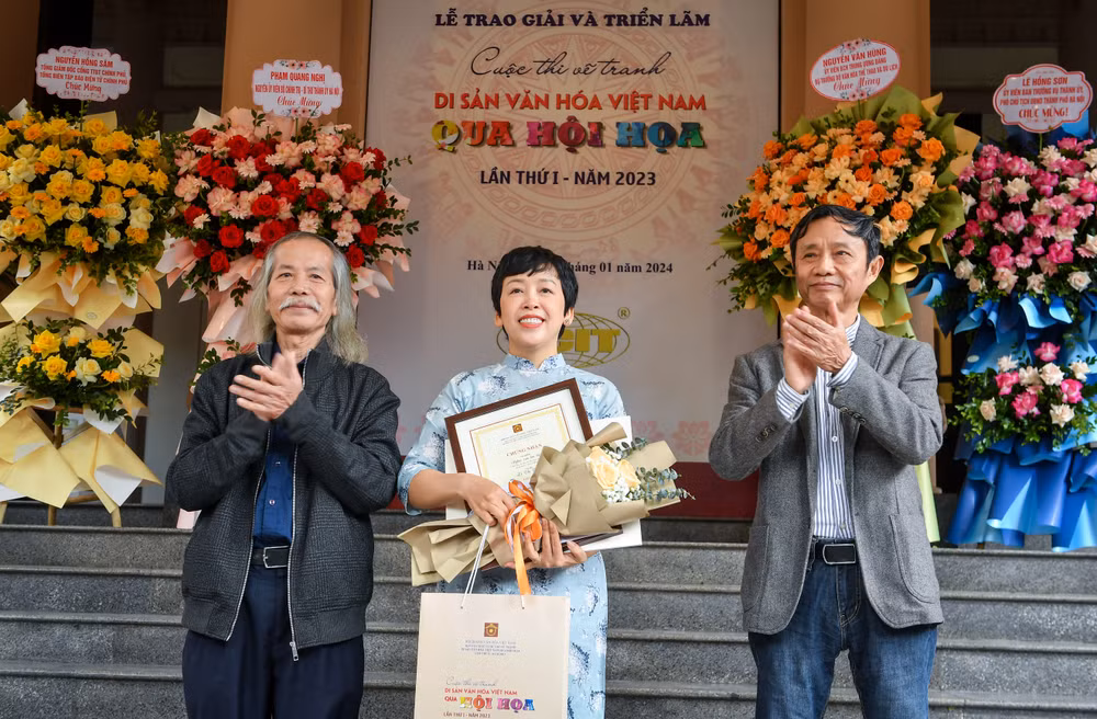 Tác giả Lê Thị Thanh được trao giải nhất.