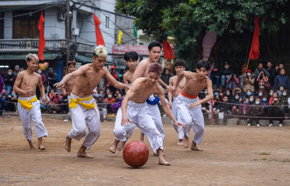 Hạng U17 dành cho các em nhỏ có độ tuổi 15-17. Các em có sức khỏe, nhiệt huyết, nhưng về kinh nghiệm "thực chiến" thì không bằng các lứa đi trước. Tuy vậy, các em cũng đã cống hiến cho khán giả những trận đấu kịch tính, hài hước.