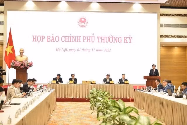 Bộ trưởng, Chủ nhiệm Văn phòng Chính phủ Trần Văn Sơn, Người phát ngôn của Chính phủ thông tin với báo chí về một số nội dung nổi bật phiên họp Chính phủ thường kỳ tháng 11. Ảnh: VGP/Quang Thương