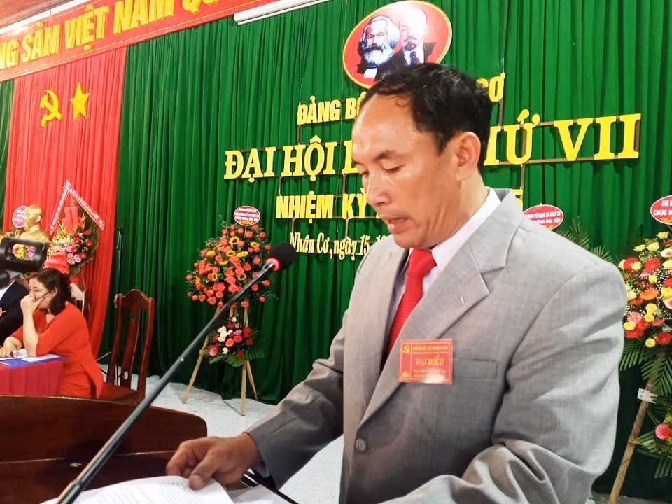 Ông Lê Quang Trường phát biểu tại Đại hội Đảng bộ xã Nhân Cơ lần thứ VII, nhiệm kỳ 2020-2025.