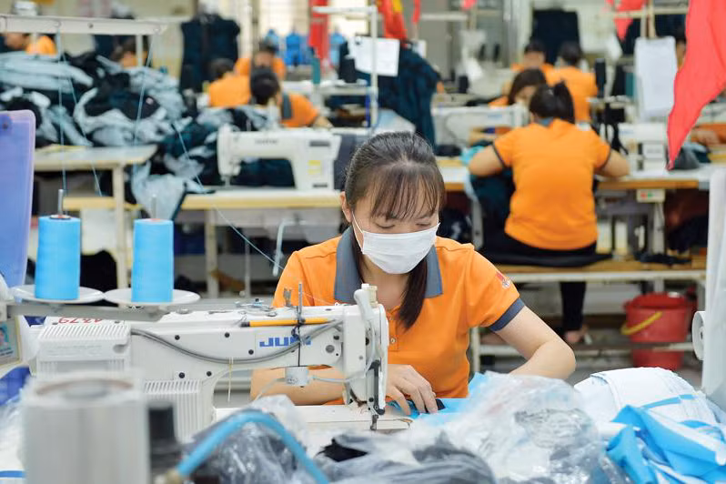 Tổng cục Thuế báo cáo Bộ Tài chính đề xuất cấp thẩm quyền kịp thời ban hành các chính sách miễn, giảm, giãn thuế, tiền thuê đất, phí và lệ phí... góp phần giúp doanh nghiệp ổn định sản xuất, kinh doanh.