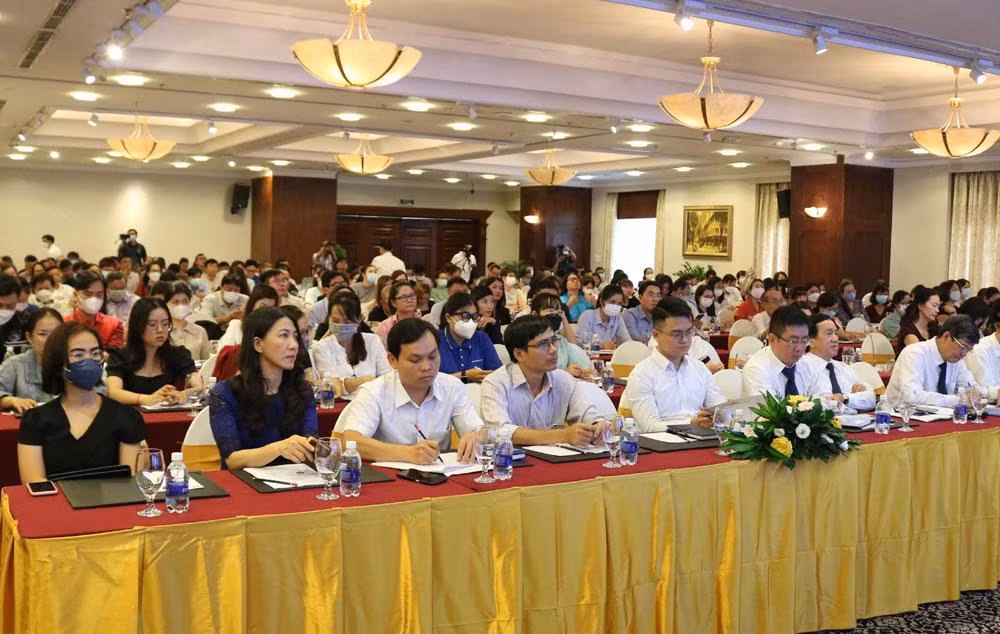 Các đại biểu tham dự hội nghị.