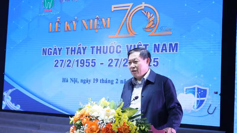 Thứ trưởng Thường trực Bộ Y tế Đỗ Xuân Tuyên phát biểu tại lễ kỷ niệm.