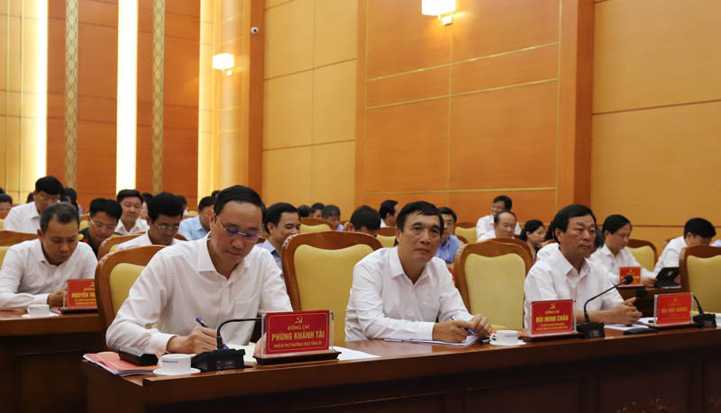 Các đại biểu tham dự hội nghị.