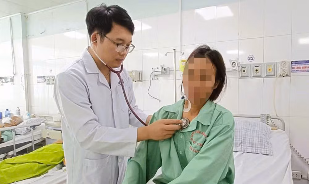 Sau khi được điều trị tích cực, sức khỏe chị Đ đã có nhiều tiến triển tốt. Sau khi được điều trị tích cực, sức khỏe chị Đ đã có nhiều tiến triển tốt.