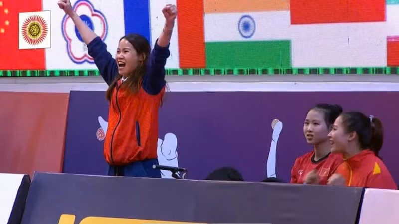 Các cô gái vàng của cầu mây Việt Nam lên ngôi vô địch sau 4 kỳ World Cup chỉ giành được ngôi Á quân. (Ảnh: Liên đoàn Cầu mây Việt Nam)