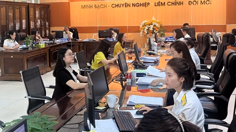 Ba năm gần đây, ngành thuế đã thu về 296 nghìn tỷ đồng từ các tổ chức, cá nhân kinh doanh thương mại điện tử. (Ảnh: Minh Phương)