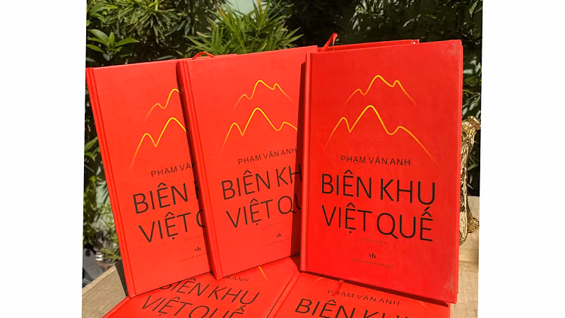 Sách Biên Khu Việt Quế.