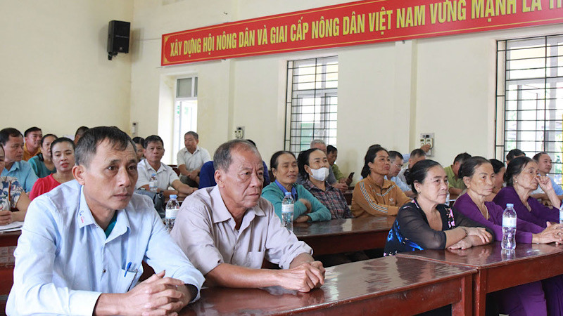 Các đại biểu dự hội nghị.