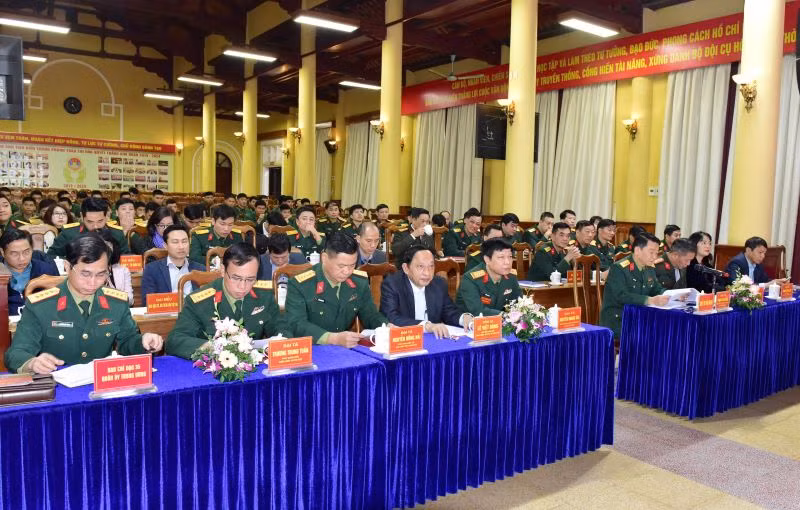 Các đại biểu dự buổi gặp mặt.