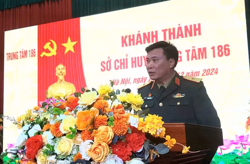 Thiếu tướng Vũ Hữu Hanh, Tư lệnh Bộ Tư lệnh 86 phát biểu ý kiến tại buổi lễ.