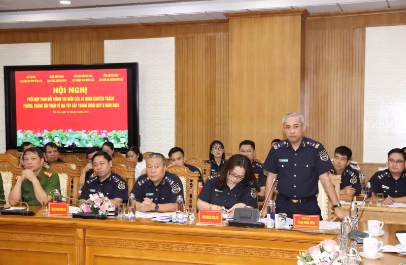 Đại diện Tổng cục Hải quan phát biểu tại Hội nghị.
