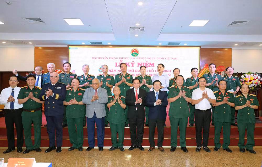 Các đại biểu tham dự buổi lễ. Ảnh: TRỌNG ĐỨC