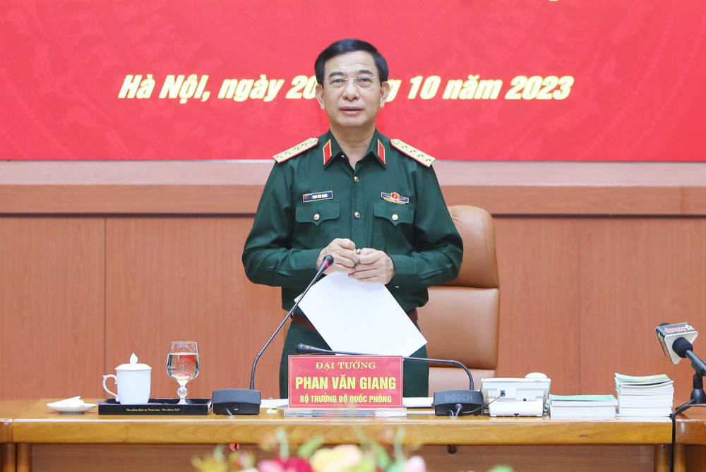 Đại tướng Phan Văn Giang phát biểu ý kiến tại cuộc họp.