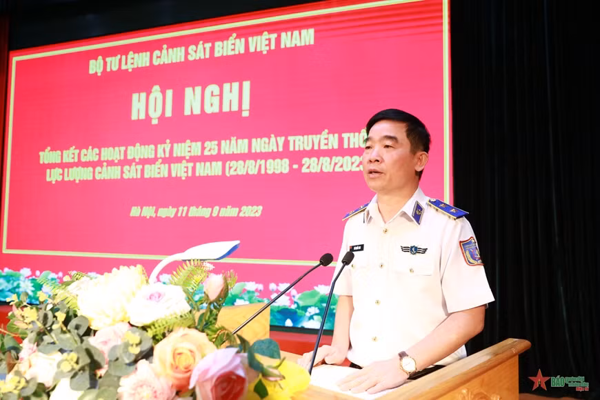 Trung tướng Bùi Quốc Oai phát biểu ý kiến tại hội nghị. (Ảnh: Báo Quân đội nhân dân)