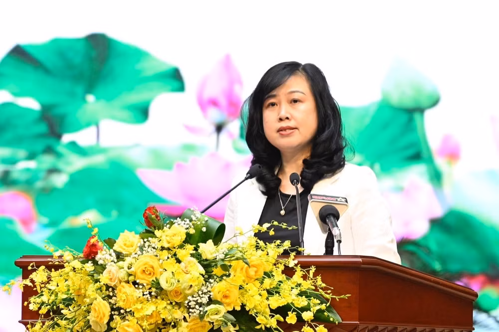 Bộ trưởng Y tế Đào Hồng Lan phát biểu ý kiến tại Hội nghị.