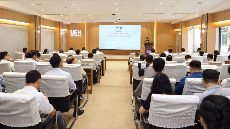 Quang cảnh buổi tọa đàm.