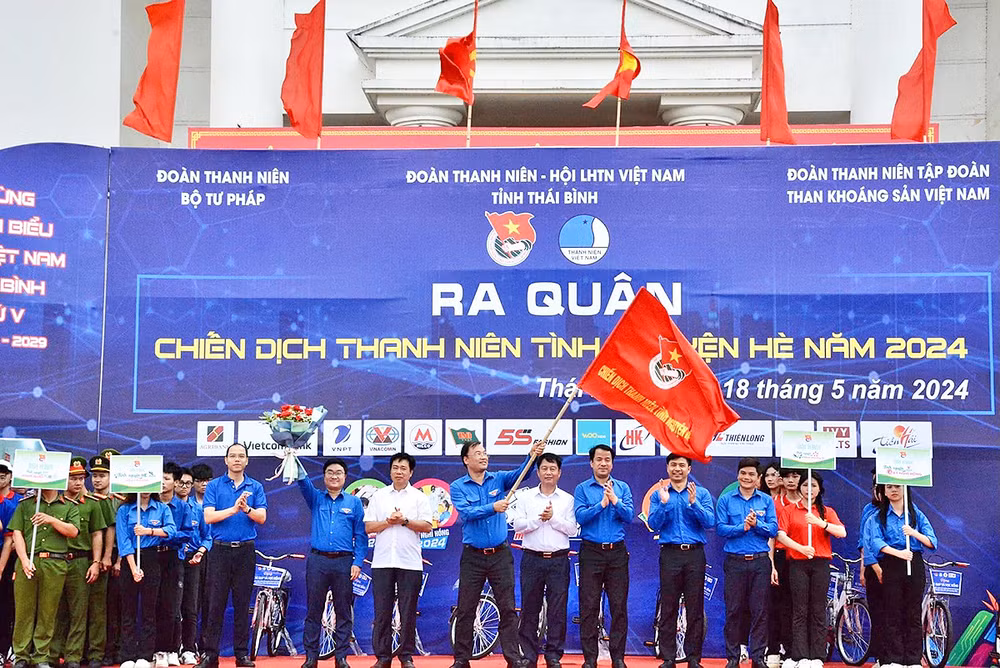 Lễ ra quân Chiến dịch Thanh niên tình nguyện hè năm 2024 của tuổi trẻ Thái Bình với sự tham gia của tổ chức Đoàn các bộ, ngành.