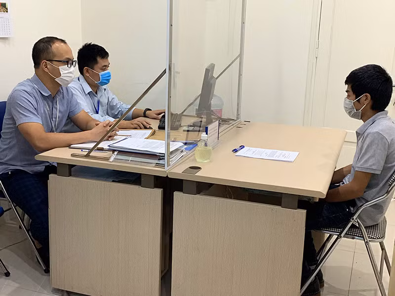 Sở Thông tin và Truyền thông Hà Nội xử phạt vi phạm hành chính đối với chủ tài khoản Facebook sử dụng thông tin của cá nhân khác mà không được sự đồng ý.