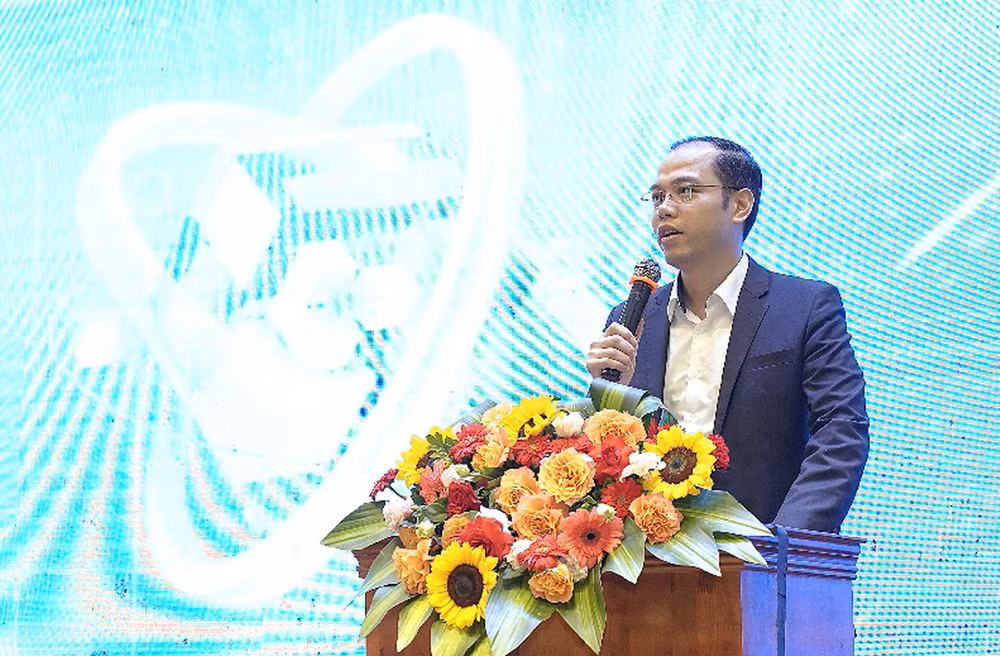 Đồng chí Nguyễn Tiến Hưng phát biểu ý kiến tại chung kết Cuộc thi.