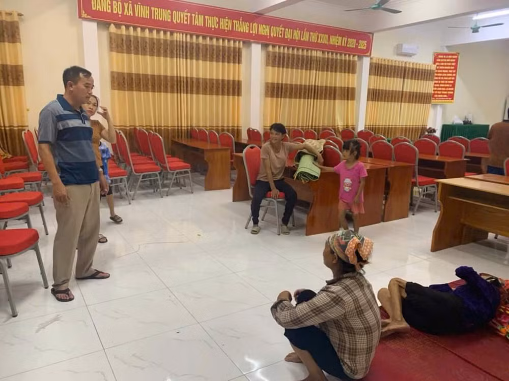 [Live] Bão số 3 di chuyển về phía Tây Bắc Bộ và suy yếu thành áp thấp nhiệt đới ảnh 11