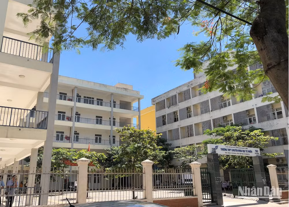 Trường THPT chuyên Khoa học tự nhiên. (Ảnh: THANH XUÂN)