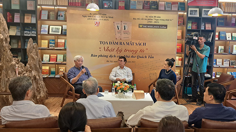 Quang cảnh buổi tọa đàm.