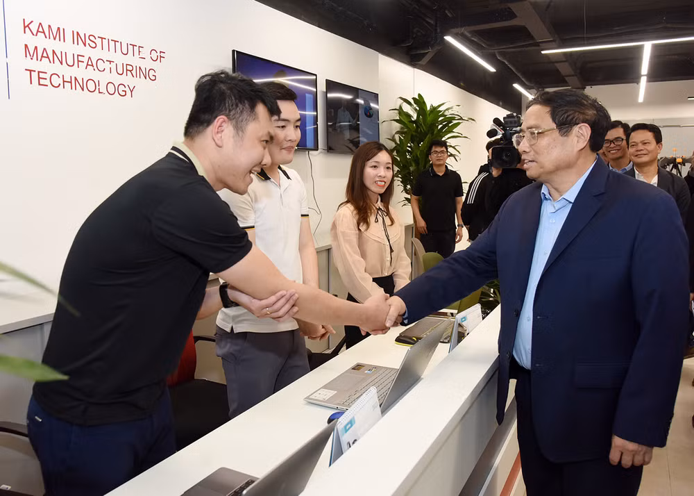 [Ảnh] Thủ tướng Phạm Minh Chính thăm Trung tâm Đổi mới sáng tạo Quốc gia ảnh 3