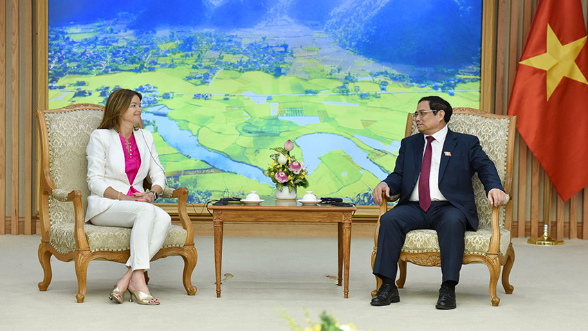 Thủ tướng Phạm Minh Chính tiếp Phó Thủ tướng, Bộ trưởng Ngoại giao và Các vấn đề châu Âu, Cộng hòa Slovenia, Tanja Fajon.