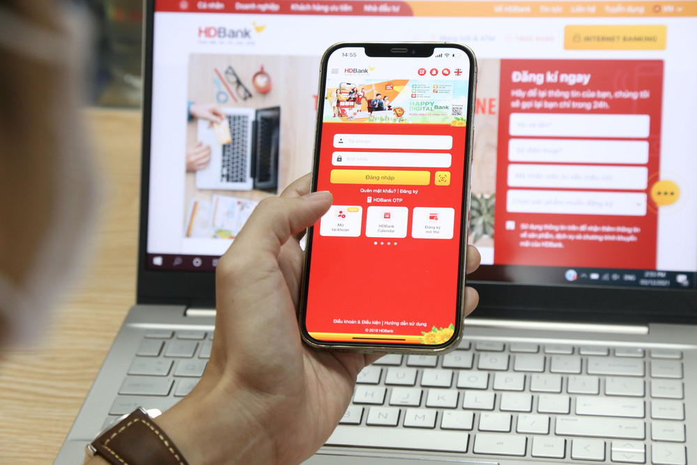 Tính năng “1 chạm” gây bất ngờ cho khách hàng, HDBank tiếp tục dẫn dắt số hóa 