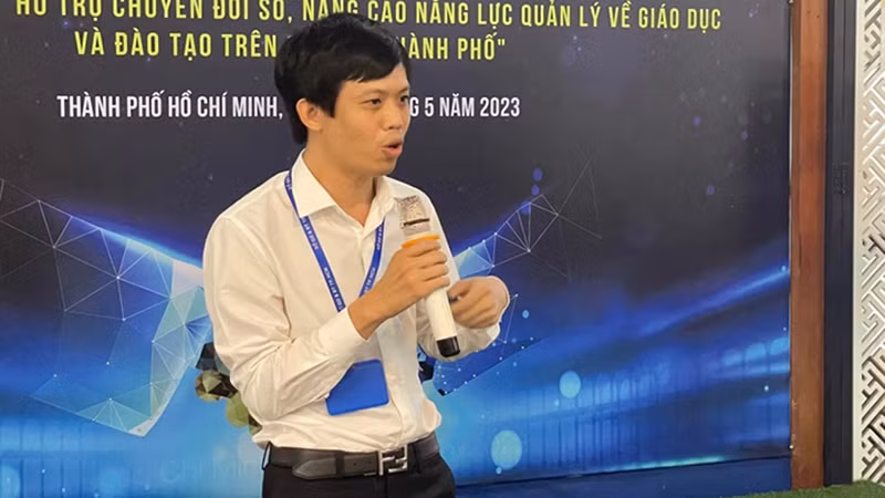 Các đại biểu phát biểu tại hội nghị ký kết chương trình hợp tác.